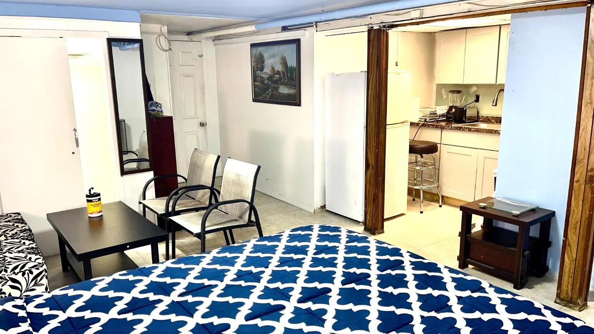 Apartamento Lga Airport Near, Studio Walk In Bsmt Apt In A Private House! Nova Iorque